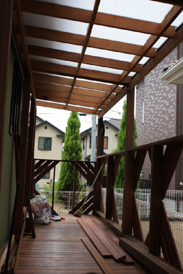 テラス屋根 DIY ベランダ 雨よけ 4m×4尺 アール 奥行移動桁 ポリカ屋根 1階用 シンプルテラス 屋根、バルコニー