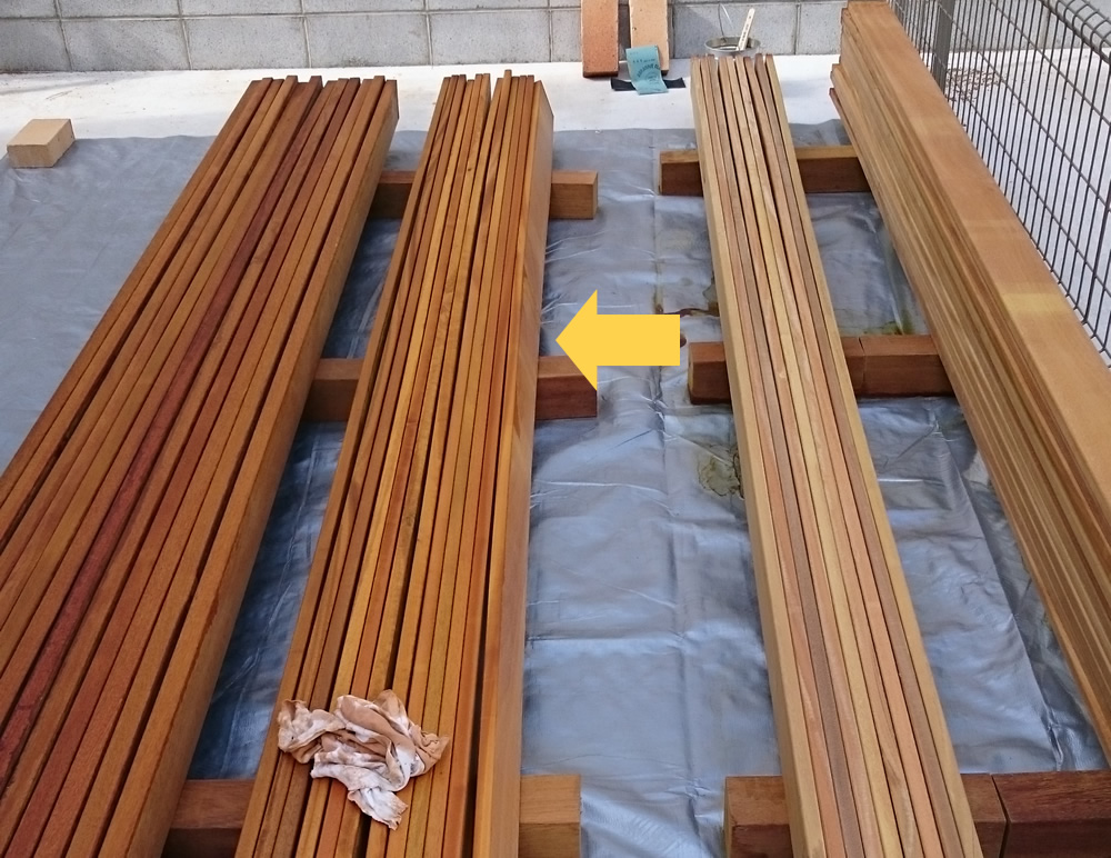 ウッドデッキ、ウッドフェンス用の 木材保護塗料 ウッドステインプロ